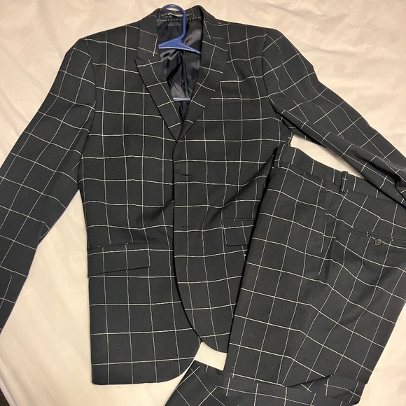 Men’s Skinny Fit Suit - Picture 1 of 5